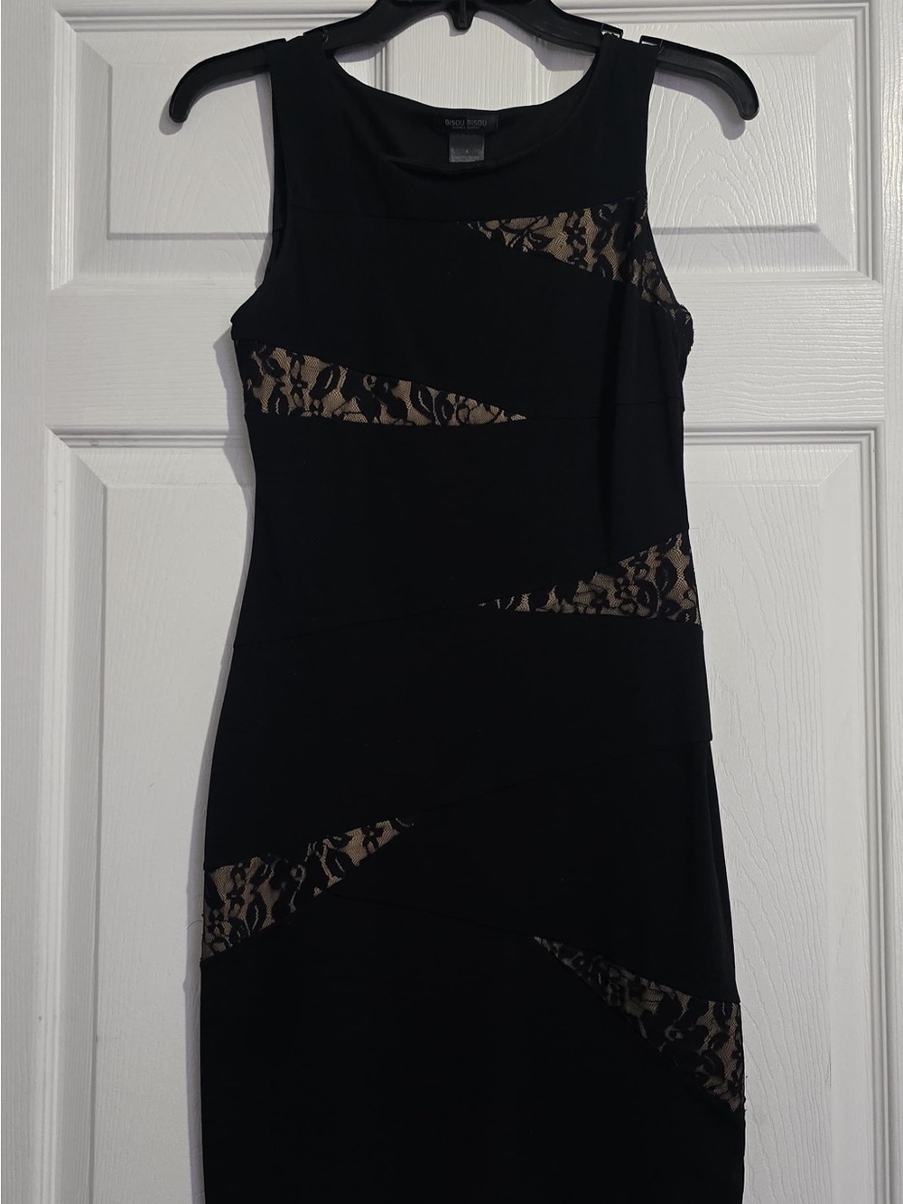 Black Lace-Inset Sleeveless Sheath Dress